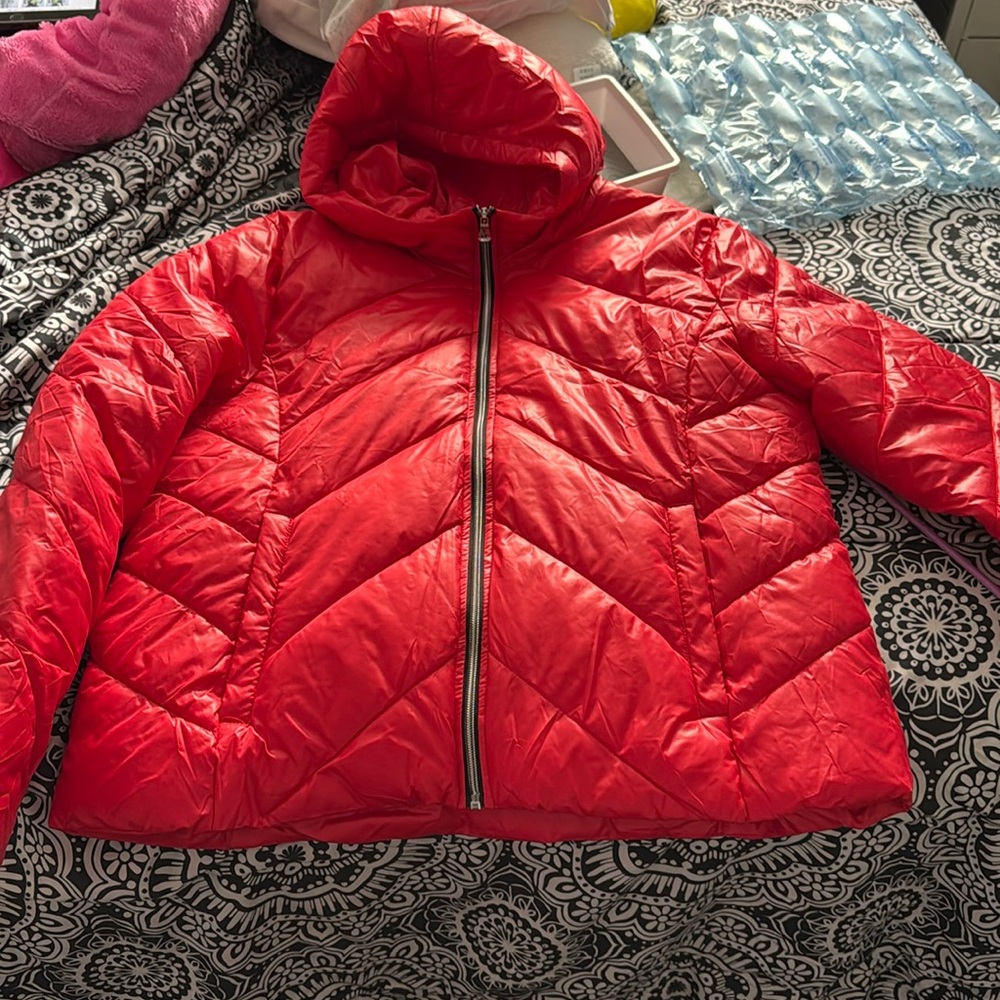 Guess puffer jacket - XL- RED
